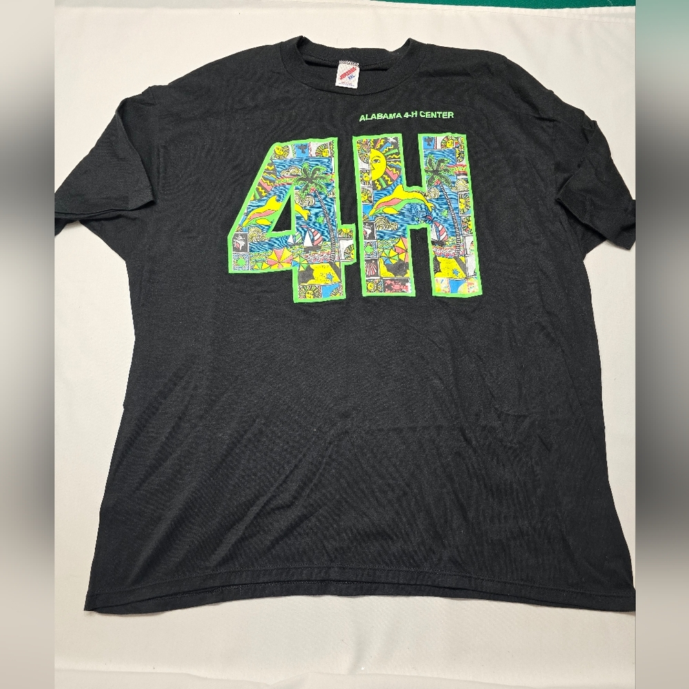 Vintage Alabama Black 4-H Center Club Graphic Beach Scene T-Shirt